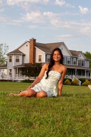 Tara Ludwig Spring Photos